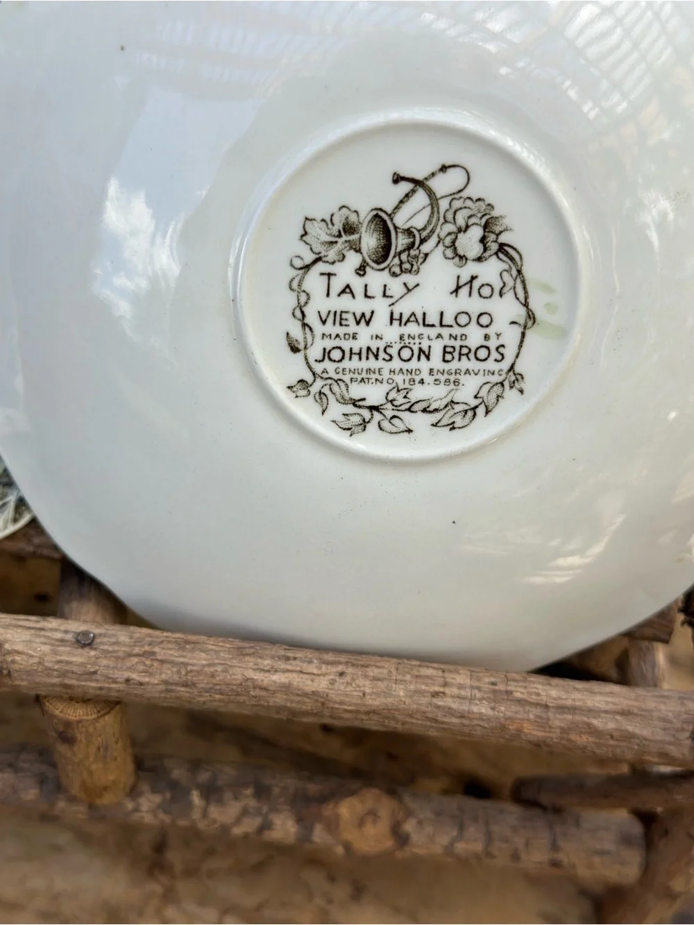 Vintage Johnson Bros Tally Ho View Halloo Saucers Set of 2 England - Picture 5 of 6